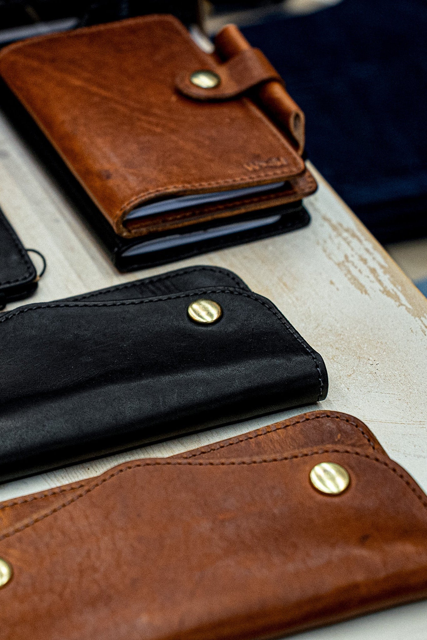 Roper Wallet Black | Horween Leather