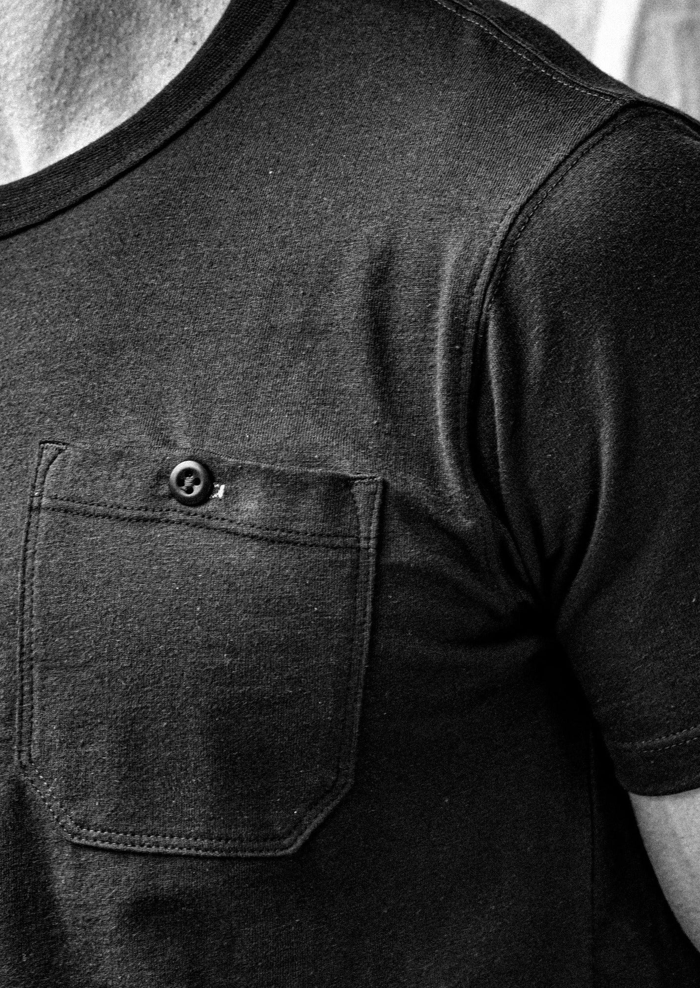 Men's Reyes Heavyweight Pocket Teeshirt | 8oz 100% Cotton - Basalt
