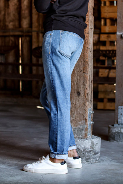 Sam Fit Jean | Salt Wash Standard Fit