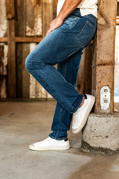Sam Fit Jean | Salt Wash Standard Fit